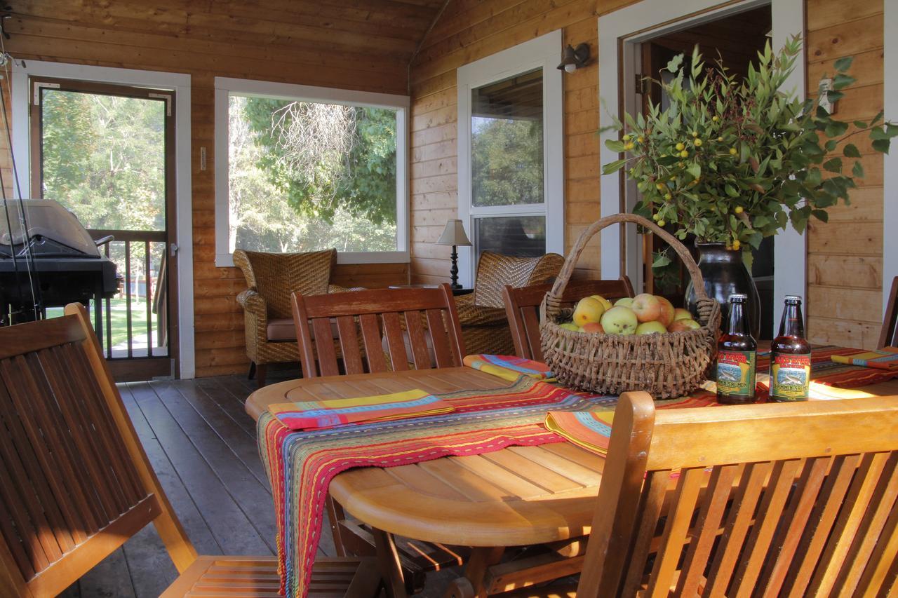 Coho Cottages Willow Creek Extérieur photo